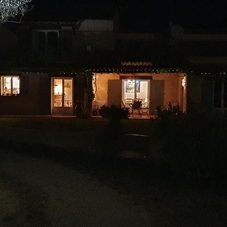 Le Mas Des Oliviers Puget-Ville Exteriör bild